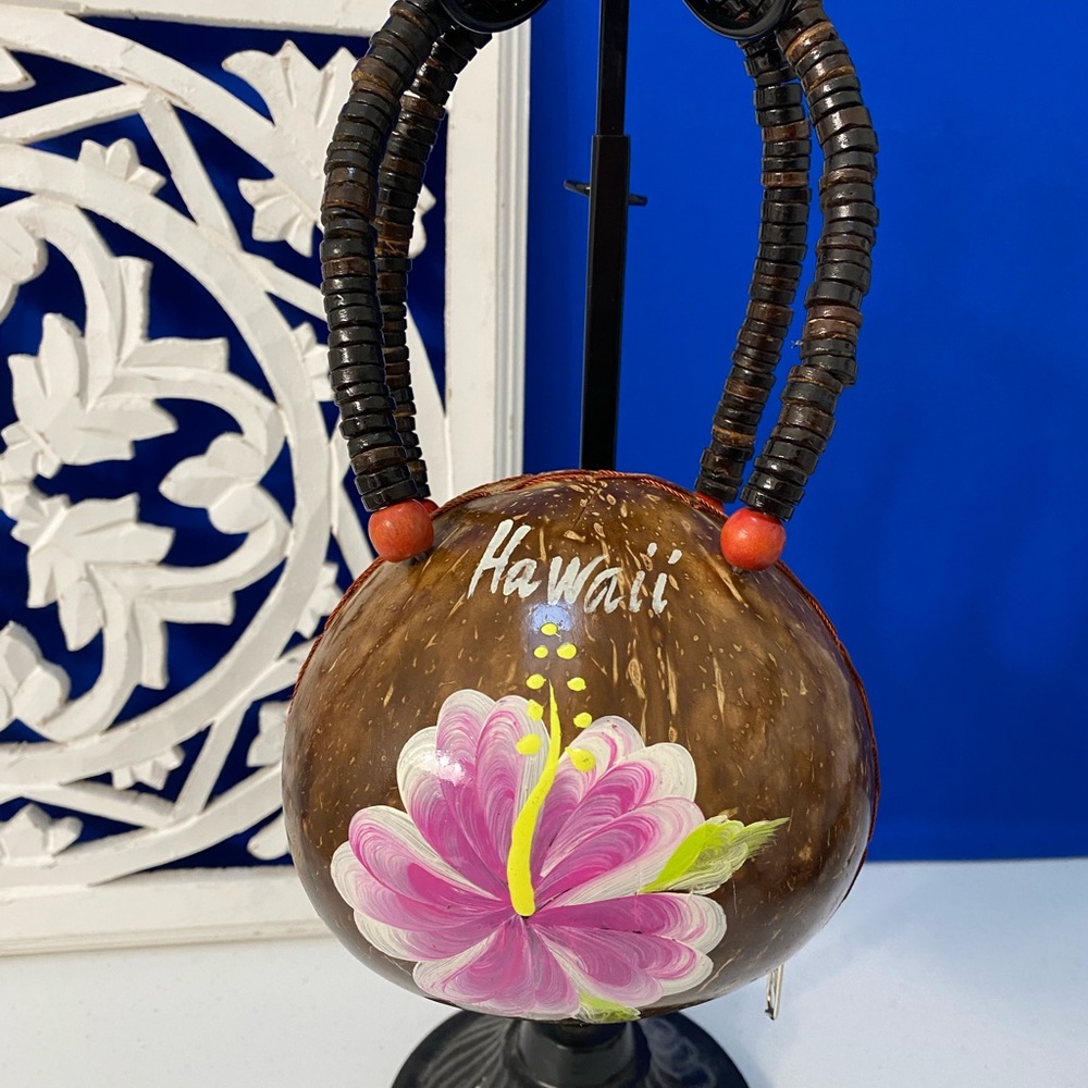 Coconut Shell Hawaii Painted Hibiscus Purse